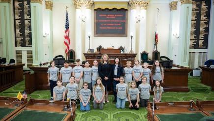 La Costa Heights Elementary Visit To Assembly Floor