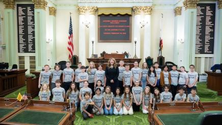 La Costa Heights Elementary Visit To Assembly Floor