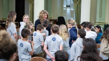 La Costa Heights Elementary Visit To Assembly Floor